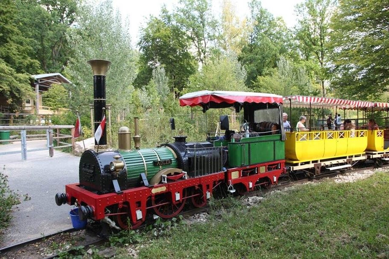 Kleinbahn im Tiergarten Nürnberg, Foto: Raabe
